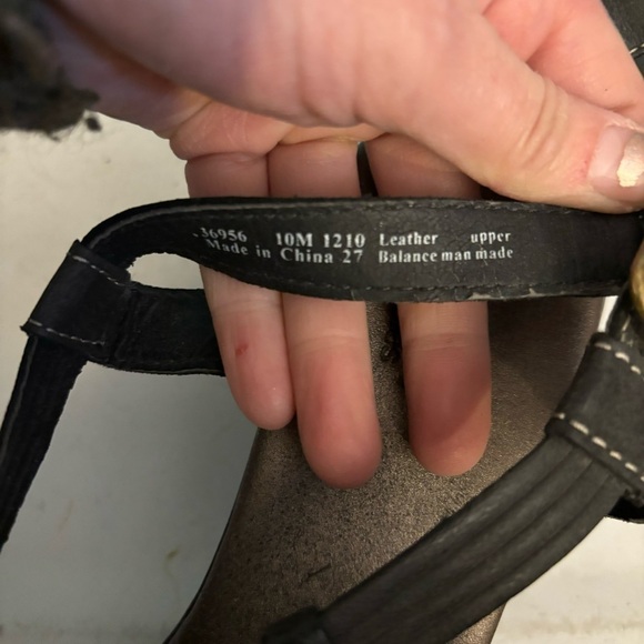 Clark’s bendables women’s black wedge heel sandals in size 10 - Picture 10 of 11